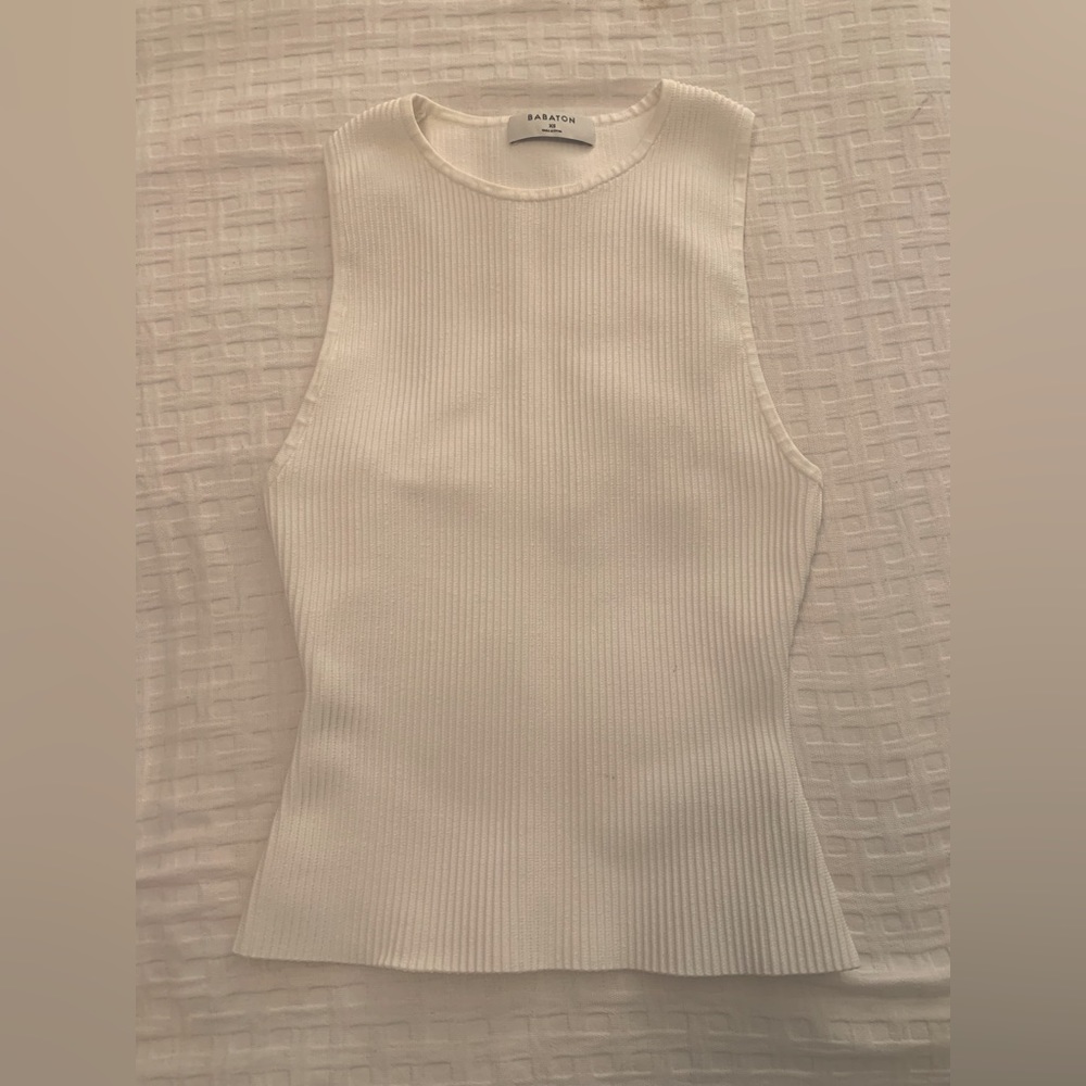 White ribbed Aritzia tank